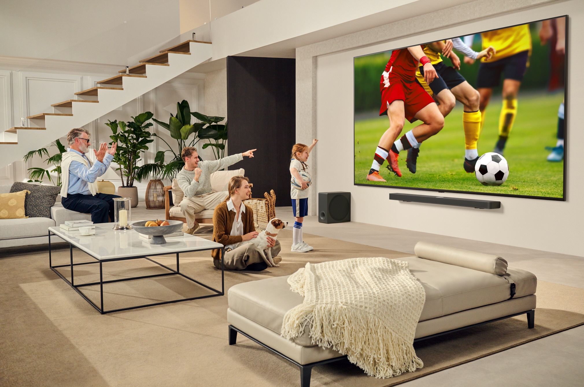 LG-QNED-evo-Lifestyle-02