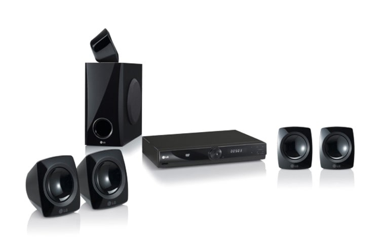 Vorderansicht von Heimkinosystem mit FullHD Upscaling, DivX HD, Dolby Digital, HDMI- und USB Plus-Anschlüssen HT306SF