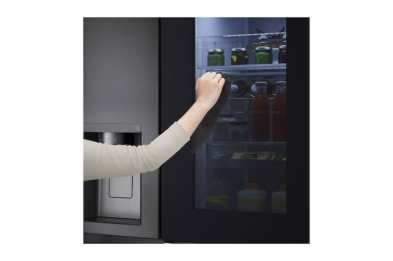 LG Side-by-Side mit  InstaView Door-in-Door® | Craft Ice, Crushed Ice, Eiswürfel und Wasserspender | 635 Liter Kapazität | Energieeffizienzklasse E | Festwasseranschluss | Matte Black Steel | LG GSXV90MCDE, GSXV90MCDE