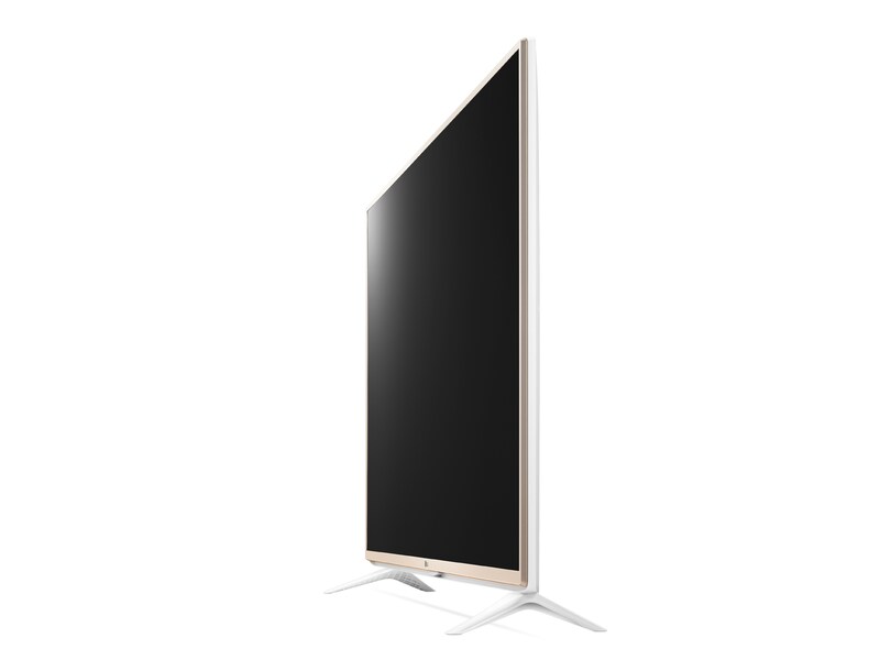 LG ULTRA HD TV von LG mit einer Bildschirmdiagonale von 43", webOS 2.0, Metallic Design und ULTRA Surround Sound, 43UF690V