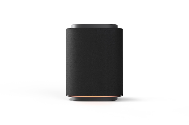 Front view of LG Sound Suite M5 Wireless Speaker with 1.1.1 Channels & Dolby Atmos FlexConnect Sound-Suite-M5