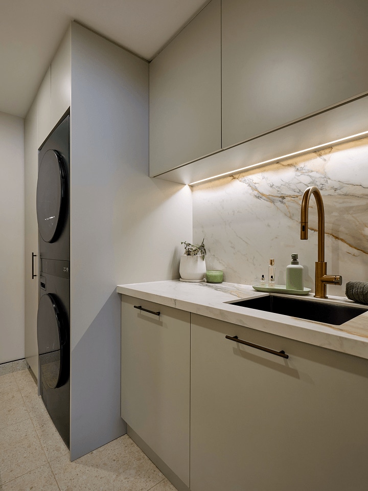 Kitchen & Laundry