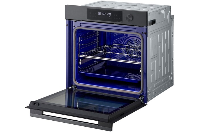 Right side view door open without food