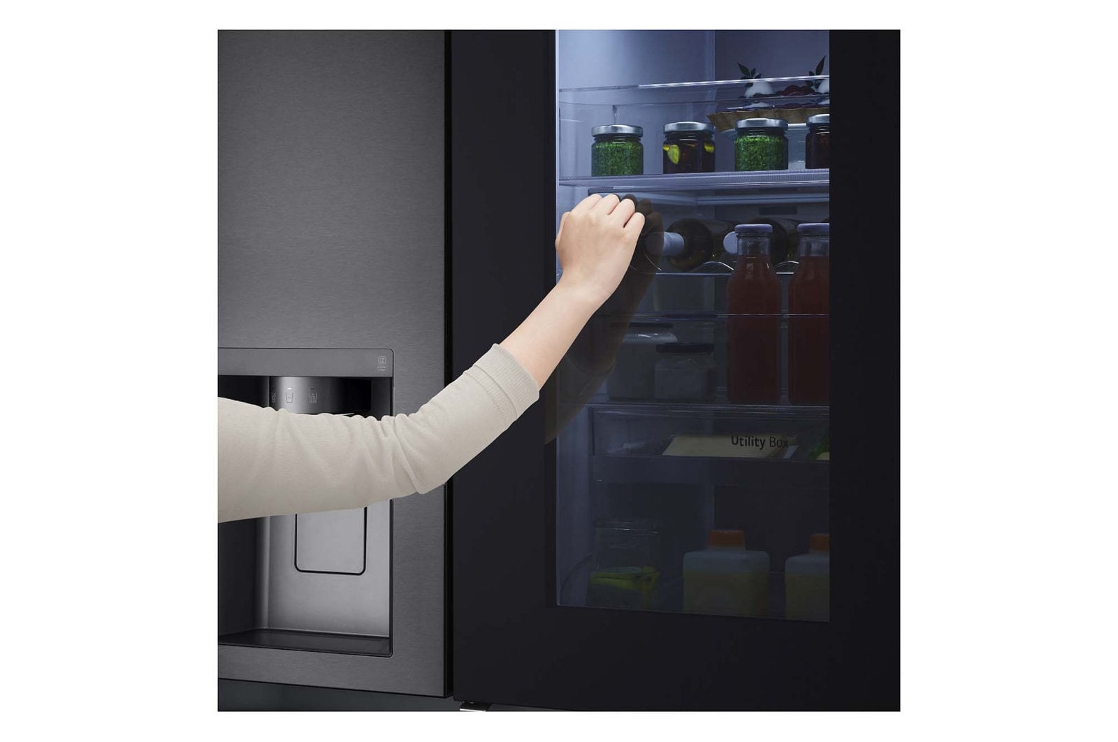 LG 635L Side by Side Fridge with Craft Ice™ , GS-V635MBLC