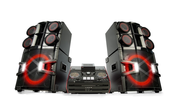 Front view of 3200W RMS Extreme Party Hi-Fi System CM9940