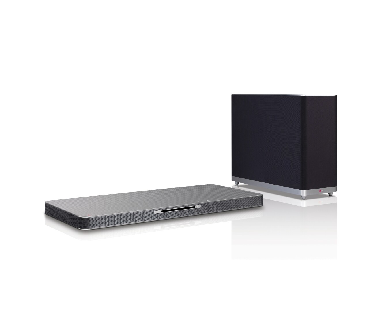 Front view of SoundPlate™ with 4.1 Multi-Channel Sound System and built-in Blu-ray® Player LAB540W