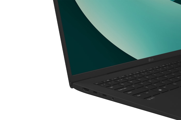 Left view port zoom-in with cover open