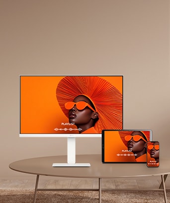 A photo showcasing the mirroring feature of a smart monitor.	