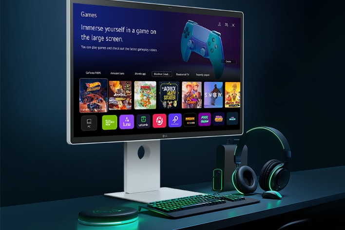 The LG Smart Monitor screen displays the game apps interface.