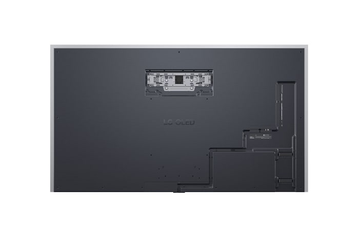 Op een LG OLED TV-scherm is de webOS 25-startpagina gevuld met apps en entertainmentcontent. Bij de tv zit de LG AI Magic Remote, de AI-knop wordt gemarkeerd alsof deze door de stem van de gebruiker wordt geactiveerd. Ernaast staat een tekstballon, die overschakelt naar mijn account. De korte tekst legt uit hoe gebruikers nu hun stem kunnen synchroniseren met hun persoonlijke profiel voor eenvoudiger navigatie en gepersonaliseerde aanbevelingen.