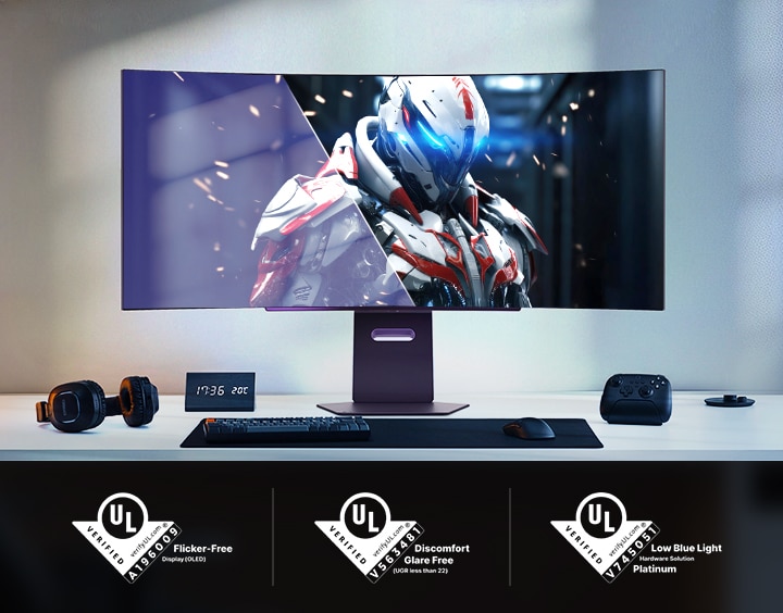 Gebogen gamingmonitor waarop een robotkarakter in een futuristische omgeving te zien is, met daaronder UL-certificeringen.