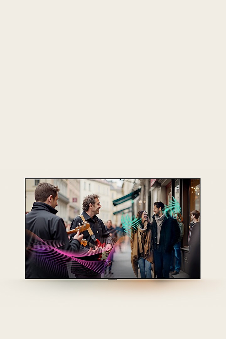 Een drukke straat vol mensen. Een stel is aan het wandelen en voert een gesprek. Een paar straatartiesten spelen gitaar. Abstracte geluidsgolven komen van de gitaristen en het paar die laten zien hoe elk geluidselement duidelijk te horen is met AI Object Remastering.