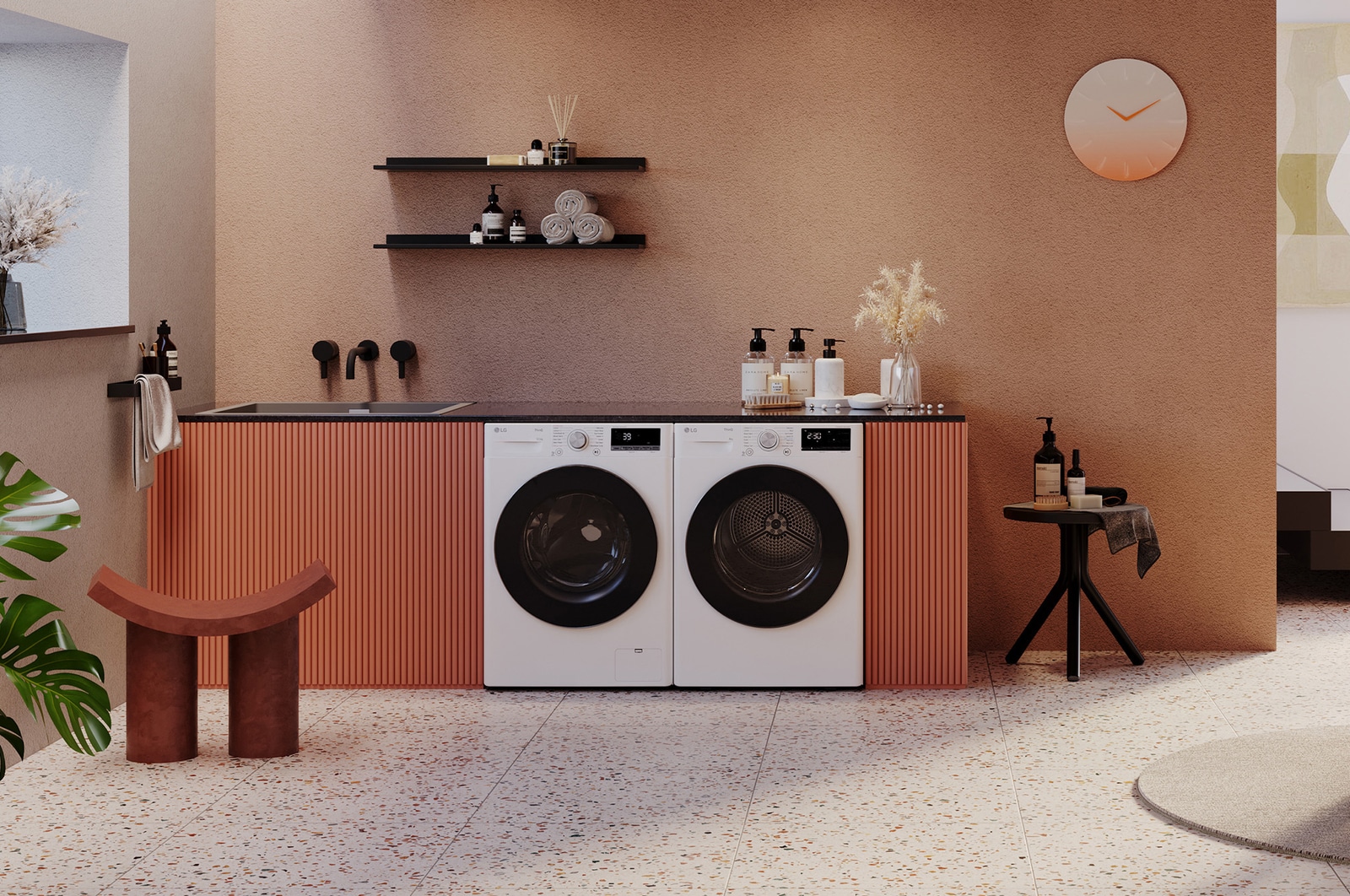 De witte LG 8 kg droger RH80V9AV4N, geïnstalleerd als een set naast een bijpassende wasmachine in een stijlvolle, moderne wasruimte.
