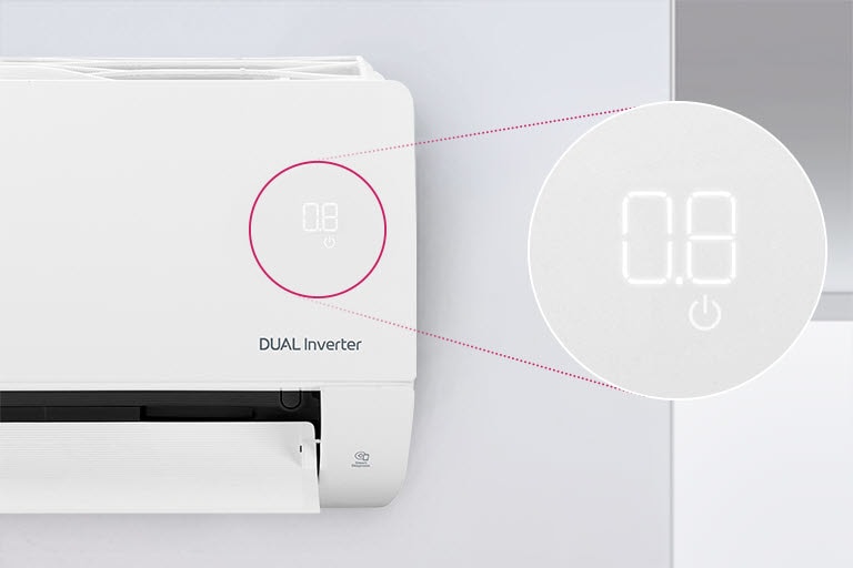 De LG-airconditioner is voor de helft aan de muur bevestigd, met de voorkant open om aan te geven dat hij aan staat. Een cirkel is rond de luchtkwaliteitslampjes van het apparaat geplaatst en een uitvergrote cirkel toont de groene lampjes van het luchtkwaliteitspaneel om de precieze luchtkwaliteit aan te geven. Het DUAL Inverter-logo is op het apparaat te zien.
