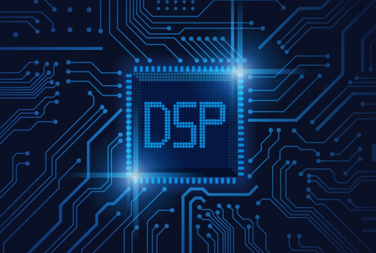 Een afbeelding van een halfgeleiderchip met een "DSP"-tekst erop