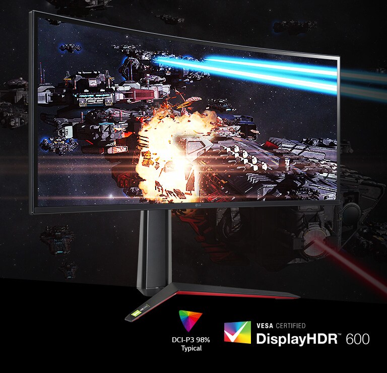 De gamingscène in rijke kleuren en contrast op de monitor die HDR600 ondersteunt met DCI-P3 98% (typ.).
