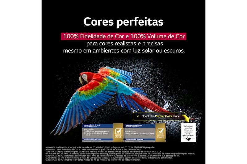 A tela de uma LG TV com um AI Magic Remote em primeiro plano. O botão AI está destacado, e um balão de fala mostra o texto: “Sugira um filme de que eu goste”. Na tela, vemos o ícone do usuário E, indicando como o AI Voice ID foi capaz de identificar qual era o usuário e fornecer recomendações personalizadas com base apenas na sua voz. 