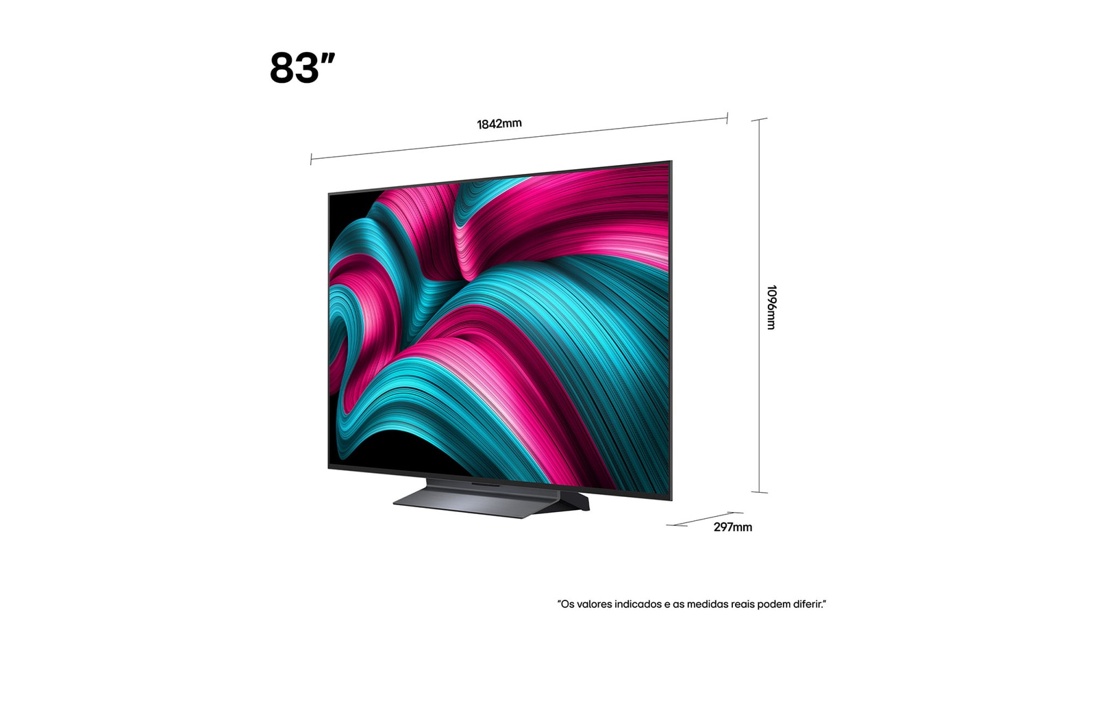 Sala de estar com uma LG OLED TV montada na parede. A TV exibe uma cadeia de montanhas contra um céu escuro e estrelado. A cena é dividida ao meio para mostrar como a tecnologia Preto perfeito oferece níveis de preto verdadeiros, independentemente de estar claro ou escuro ao seu redor. Um lado da cena mostra uma versão mais opaca e acinzentada da paisagem, a tela denominada Preto imperfeito. Do outro lado, há uma imagem mais agradável, com uma faixa dinâmica maior de pretos e brancos. Esta é a tela denominada Preto perfeito. O logotipo de certificação também é visível: a tecnologia Preto perfeito oferece níveis de preto menores ou iguais a 0,24 nit até 500 lux. Há um balão de texto ao seu lado que diz: verifique a marca de certificação Preto perfeito.