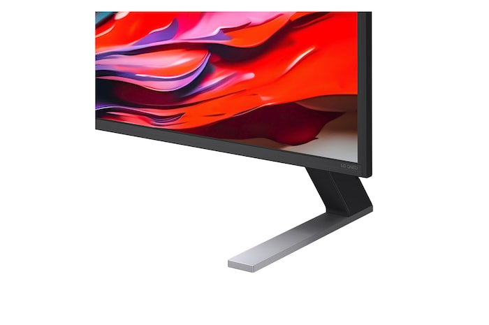 Vista frontal e lateral da Smart TV 4K LG QNED evo AI QNED85, mostrando suas dimensões de comprimento, largura, altura e profundidade.