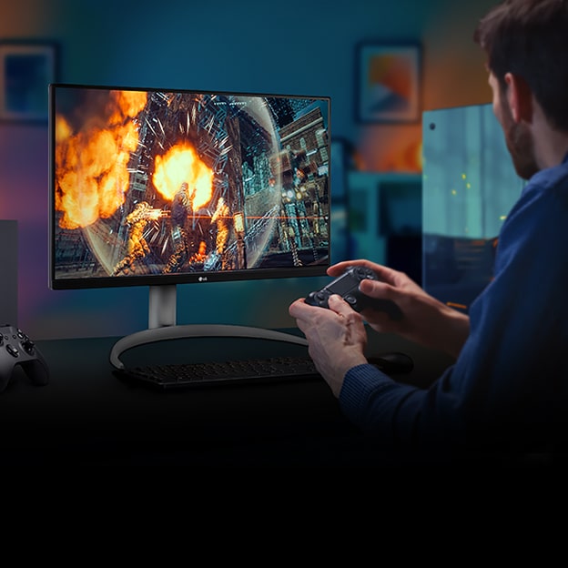 Monitor gaming LG mostrando um jogo de ação com um jogador segurando um controle ilustra VRR para movimentos mais suaves.