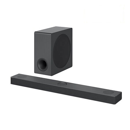 Vista diagonal da soundbar, subwoofer e alto-falantes traseiros