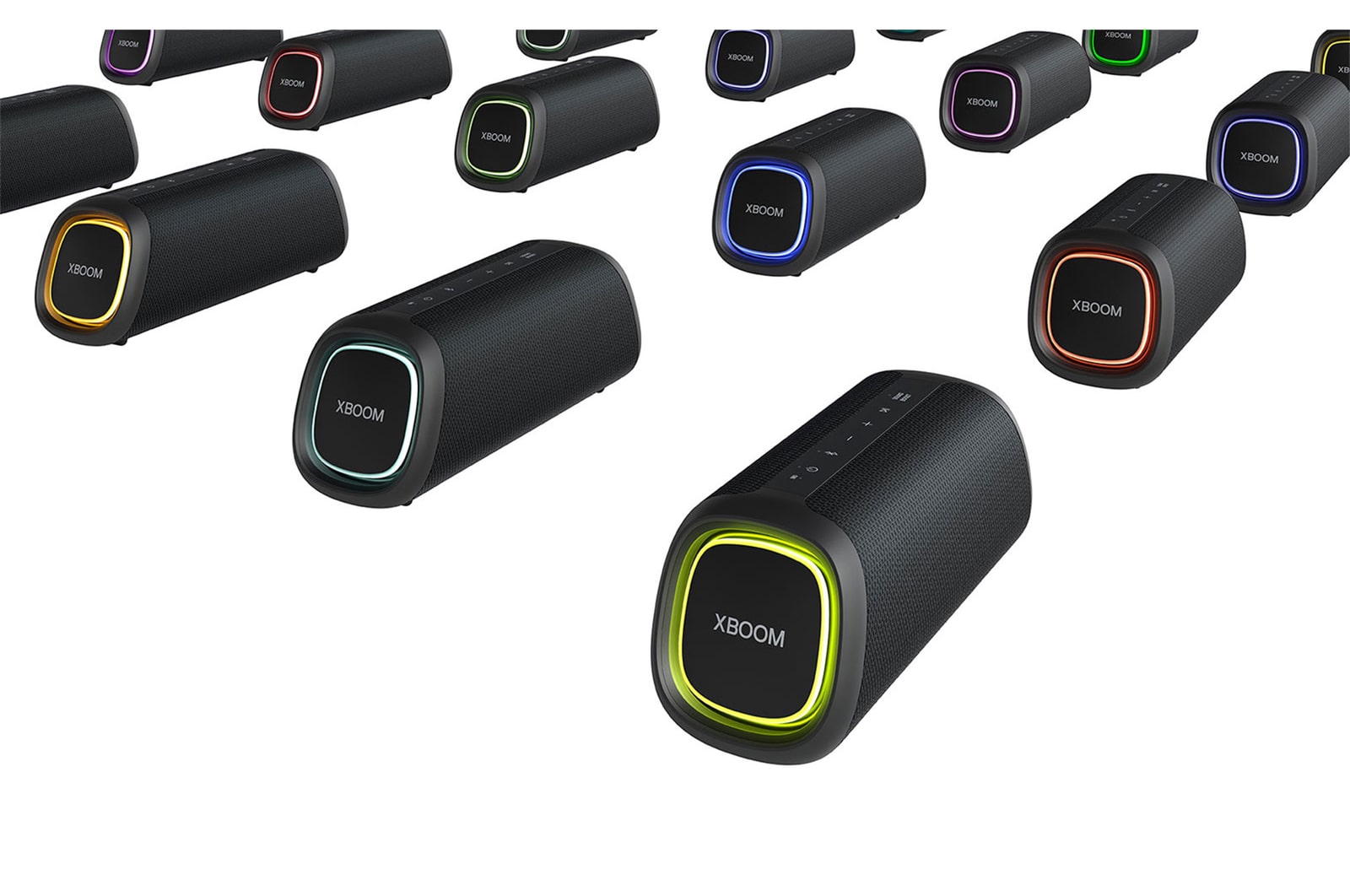 Vários LG XBOOM Go estão alinhados com o alto-falante para frente e diferentes cores de iluminação