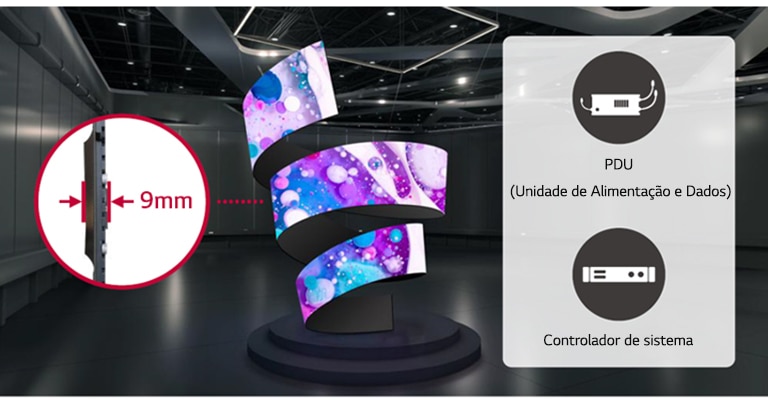LEDs com formas diferenciadas, como tornados, estão instalados em um espaço expositivo.
