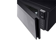 LG Forno de Micro-ondas NeoChef™ Solo 42L 110V com Smart Inverter, MS4297DIR(A)