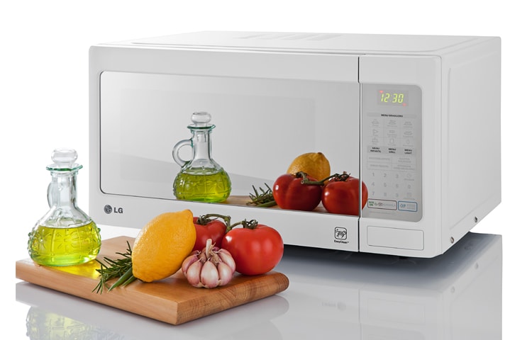 LG Micro-ondas Branco LG. Menos tempo com a limpeza, mais tempo pra você., MH7048G(A)