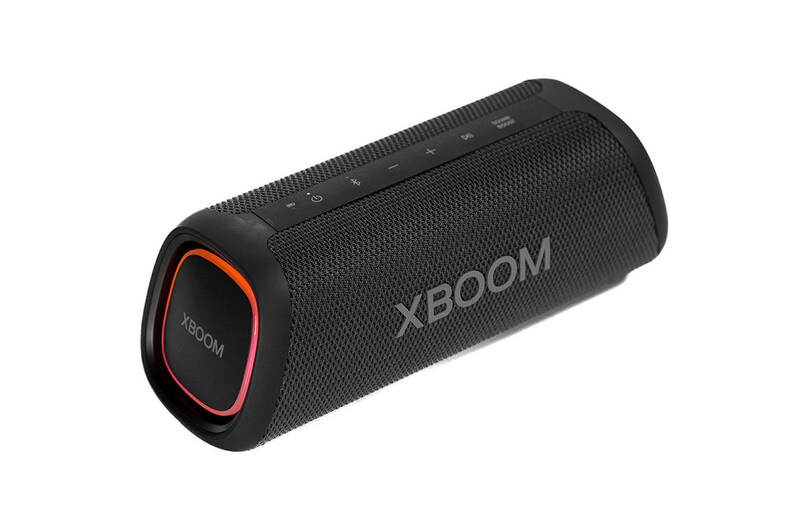 Front view with soundbar