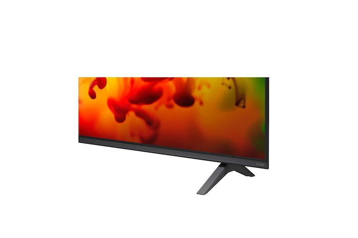 Uma LG QNED AI QNED70 Mini LED, para jogabilidade extrema, mostra uma cena de jogo de ação em ritmo acelerado com uma comparação que destaca os movimentos mais suaves, com suporte para até 60Hz, VRR, ALLM, HGiG e GeForce NOW.
