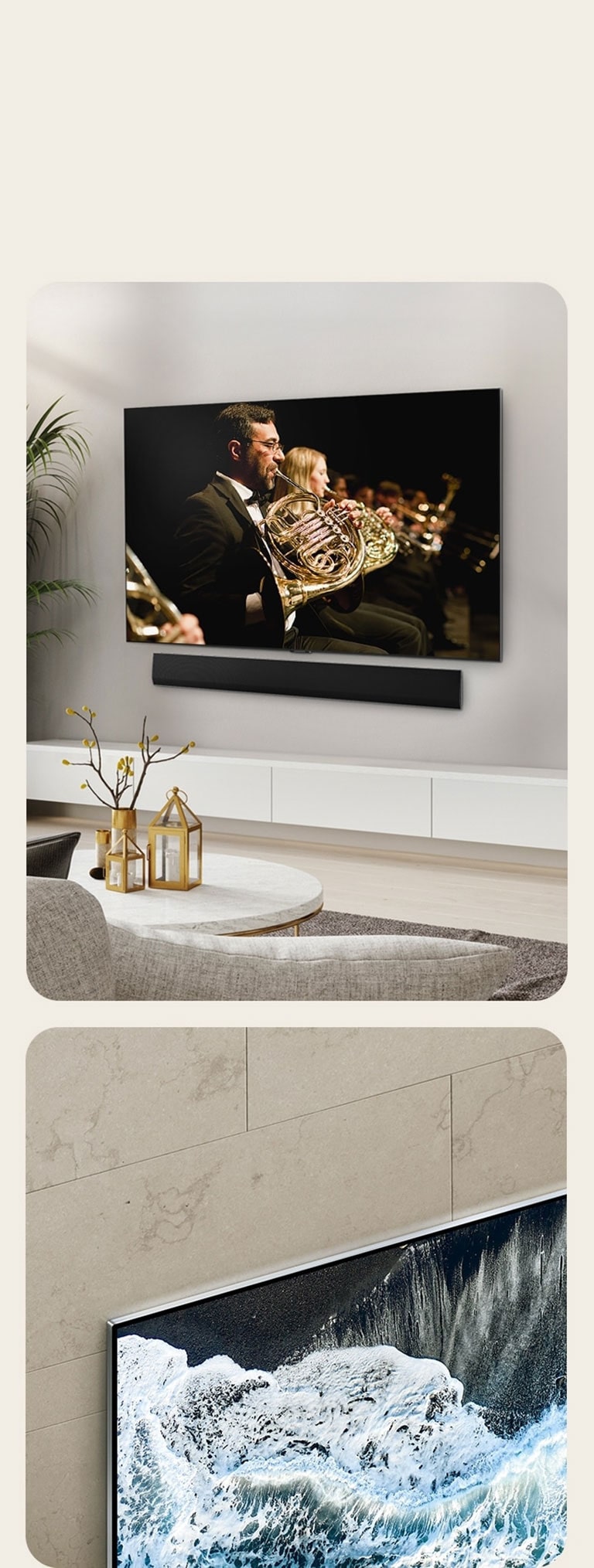"Visão angular da LG OLED G4 contra uma parede de mármore, mostrando como ela se harmoniza com a parede.  Uma imagem da LG OLED G4 e uma LG soundbar em uma sala de estar espaçosa, instalada na parede, com a apresentação de uma orquestra sendo reproduzida na tela. "
