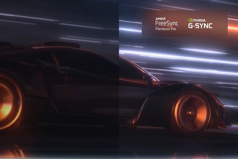 Um vídeo abre com uma cena desfocada de um carro em alta velocidade em um jogo de corrida. A cena é aprimorada, resultando em uma ação suave e clara. O logotipo FreeSync Premium Pro e logotipo NVIDIA G-SYNC são exibidos no canto superior direito.