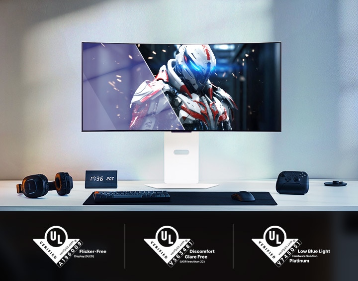 Monitor de jogos curvo mostrando um personagem robô em um cenário futurista, com certificações UL abaixo.