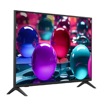 Before and after comparison of how LG 4K Super Upscaling improves image quality. Two panels showing the same image of a colorful bird sitting on a branch in a forest, panel on the right is faded out. The title talks about how 4K Super Upscaling enhances resolution, brightness and clarity. 