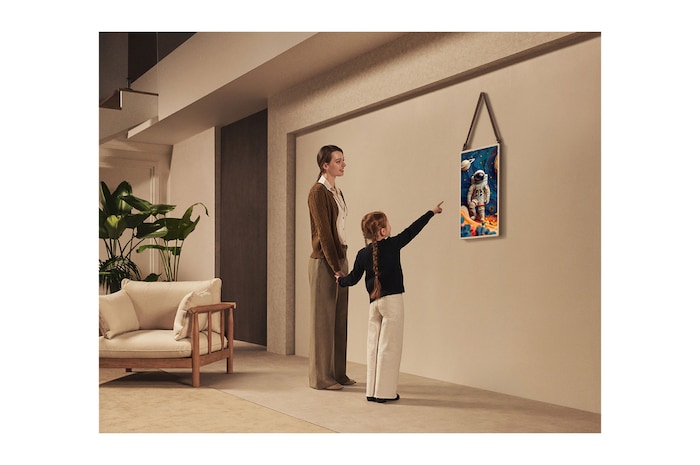 27LX6T_2025_Lifestyle_Image_cut7