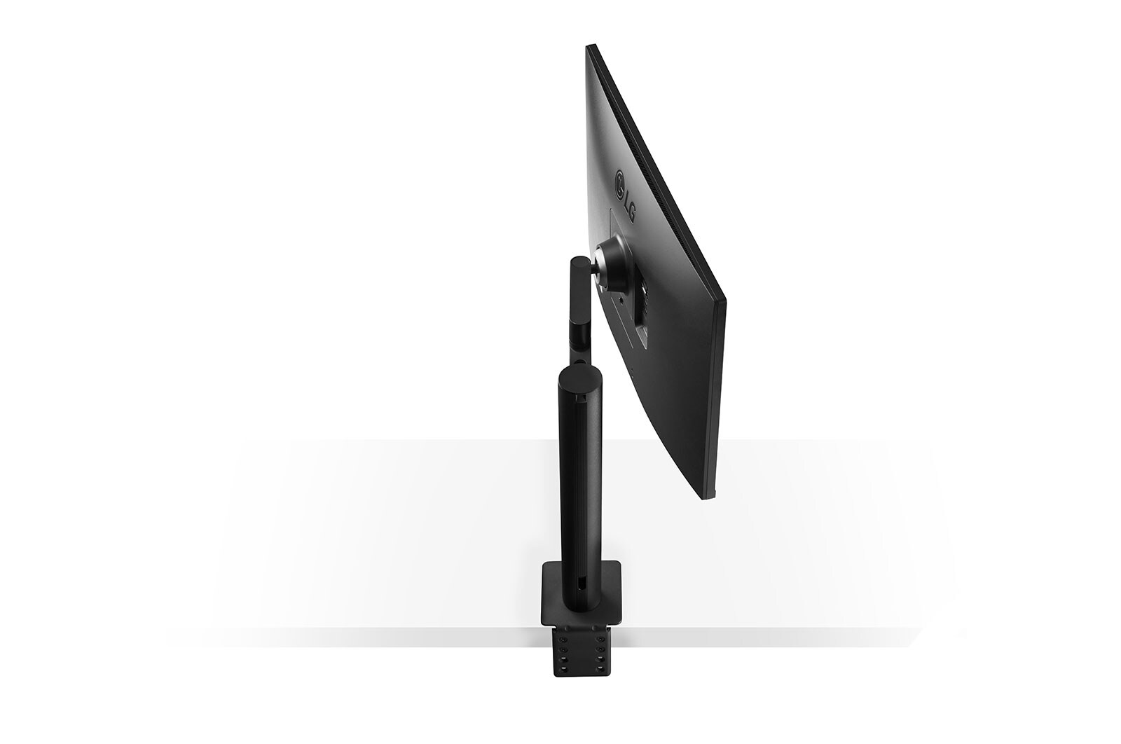 LG 27" QHD Ergo IPS Monitor with USB Type-C™, 27QN880-B
