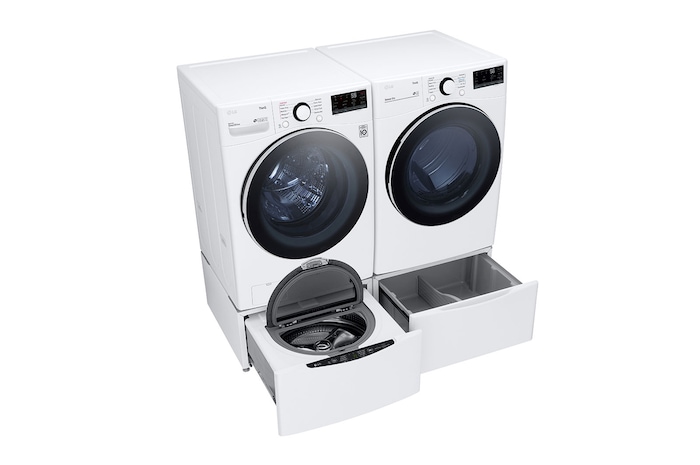 LG WashTower® with Centre Control™ 5.2 cu. ft. Washer and 7.4 cu. ft. Electric Dryer, DLG3601W