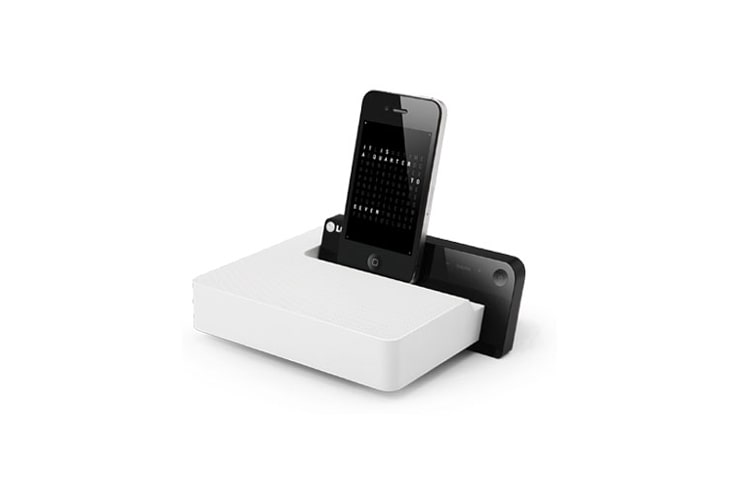 Front view of LG ND3520 8W iPod Dock ND3520