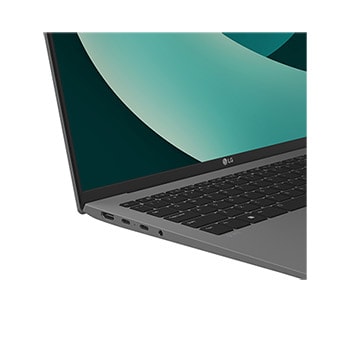 +30 degree side port zoom-in view with cover open