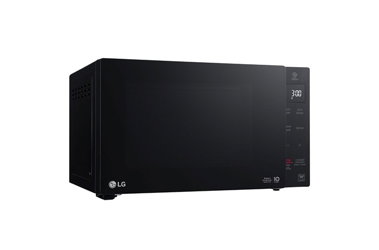 LG 0.9 cu. ft. NeoChef™ Countertop Microwave with Smart Inverter and EasyClean®, LMC0975SB