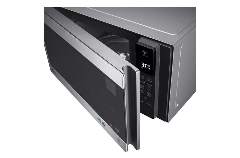 LG 0.9 cu. ft. NeoChef™ Countertop Microwave with Smart Inverter and EasyClean®, LMC0975ST