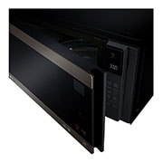 LG 1.5 cu. ft. NeoChef™ Countertop Microwave with Smart Inverter and EasyClean®, LMC1575BD