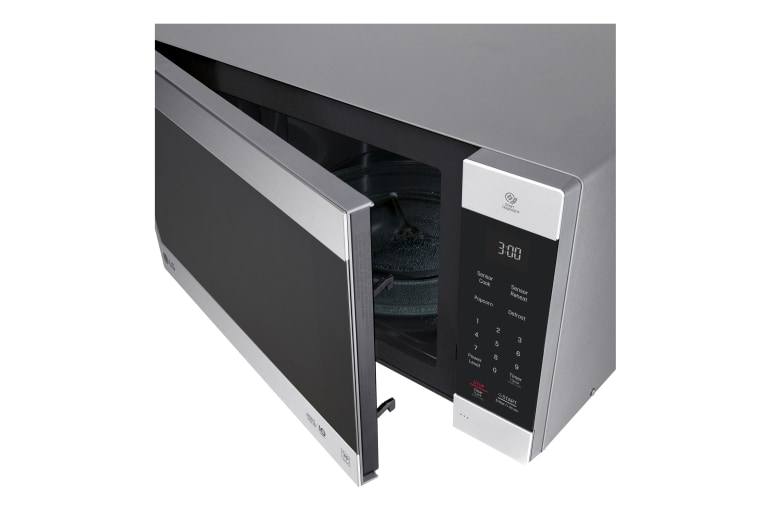 LG 2.0 cu. ft. NeoChef™ Countertop Microwave with Smart Inverter and EasyClean®, LMC2075ST