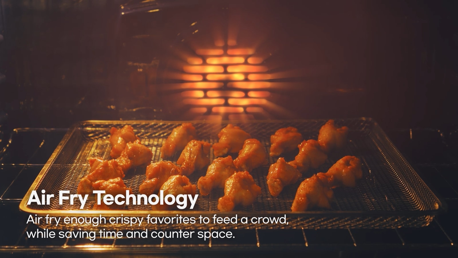 LG range with built-in large-capacity Air Fry function cooking crispy dishes without oil or preheating.