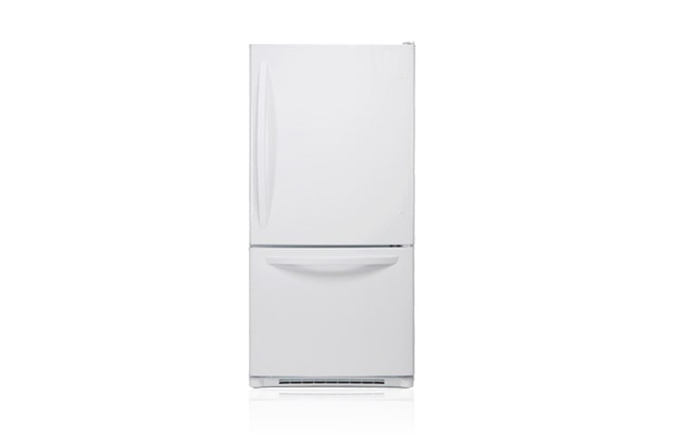 Front view of 33 Inch, 22.4 cu.ft. Bottom Freezer Refrigerator LDC22778SW