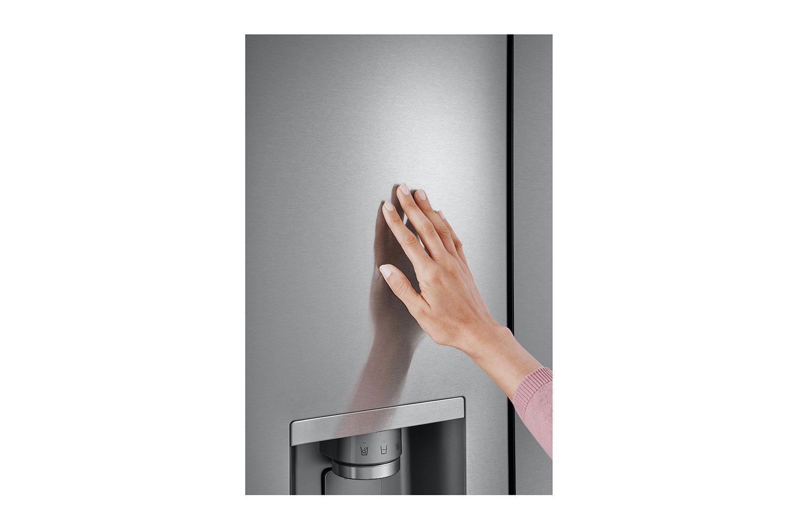 LG 26 cu. ft. Counter-Depth MAX<sup>™ </sup>French Door Refrigerator with Four Types of Ice, LRYXC2606S