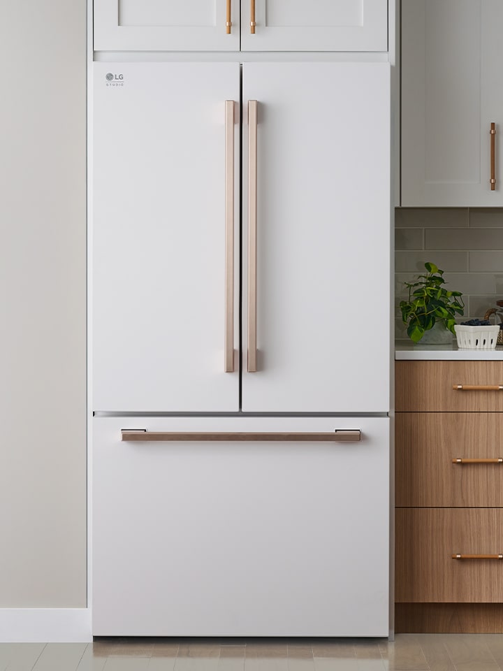 LG STUDIO Essence White