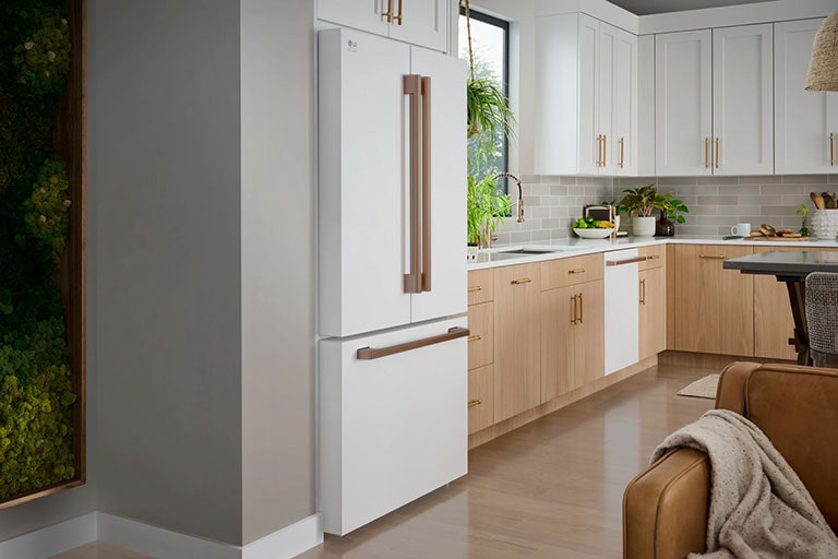 Built-in style. Full-size capacity. 