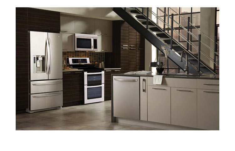 LG 6.7 cu.ft. Double Oven Electric Range (Upper: 2.32 cu.ft. / Lower: 4.38 cu.ft.), LDE3017ST